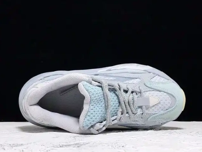 Boost Yeezy 'Inertia' 700 V2 Adidas FW2549 0629